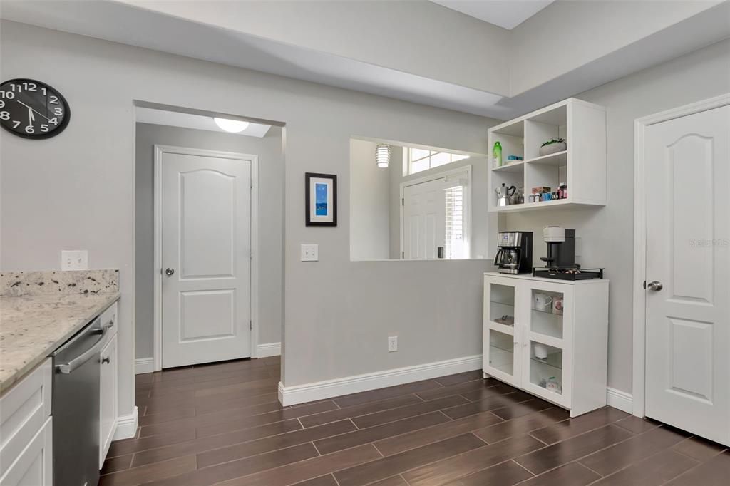 For Sale: $342,000 (3 beds, 2 baths, 1511 Square Feet)