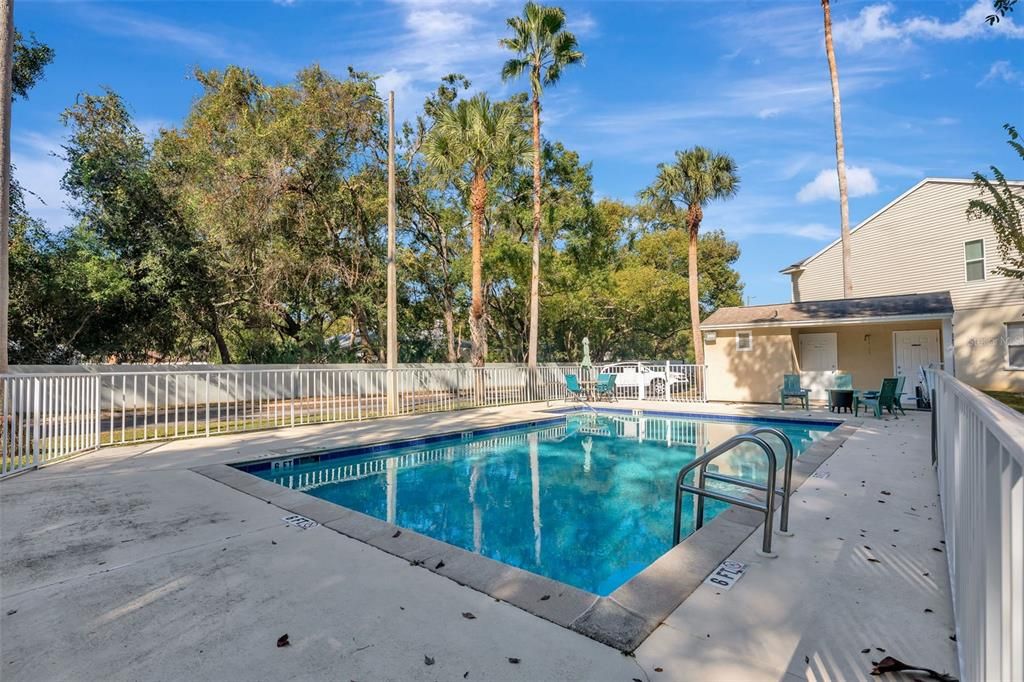 For Sale: $342,000 (3 beds, 2 baths, 1511 Square Feet)