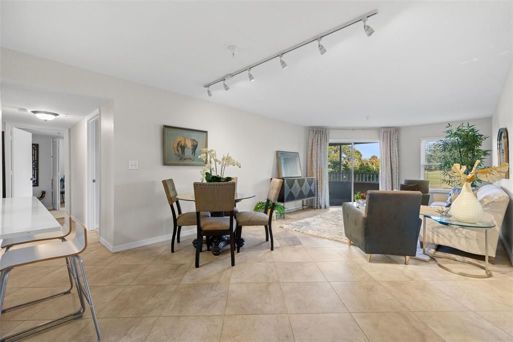 En Venta: $265,000 (3 camas, 2 baños, 1465 Pies cuadrados)