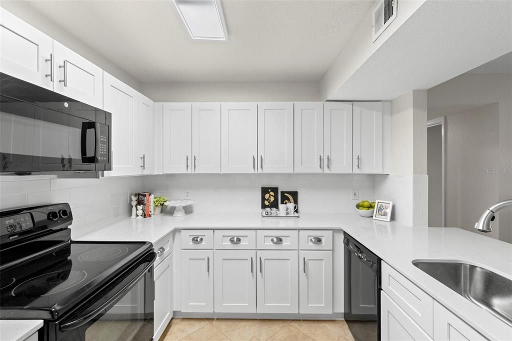 En Venta: $265,000 (3 camas, 2 baños, 1465 Pies cuadrados)