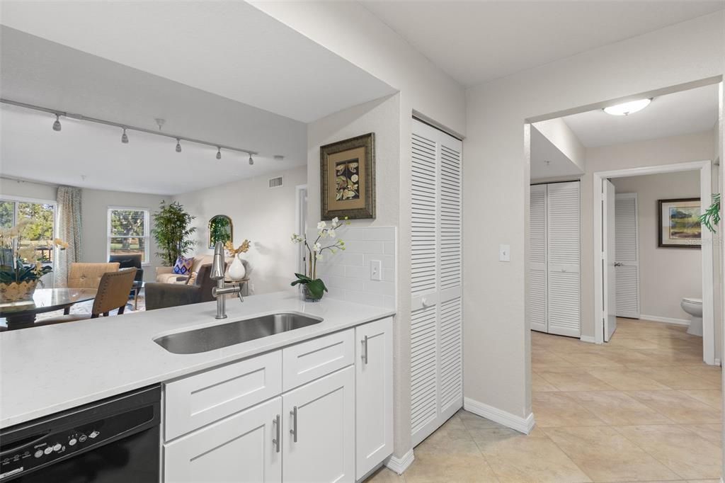 En Venta: $265,000 (3 camas, 2 baños, 1465 Pies cuadrados)