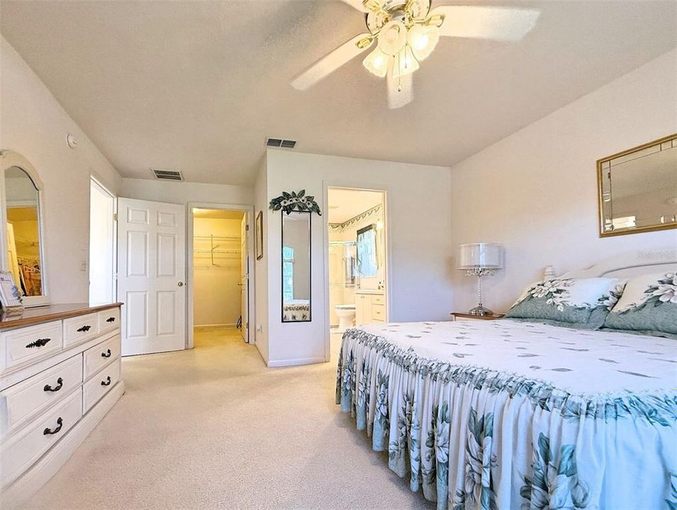 For Sale: $289,000 (3 beds, 2 baths, 1685 Square Feet)