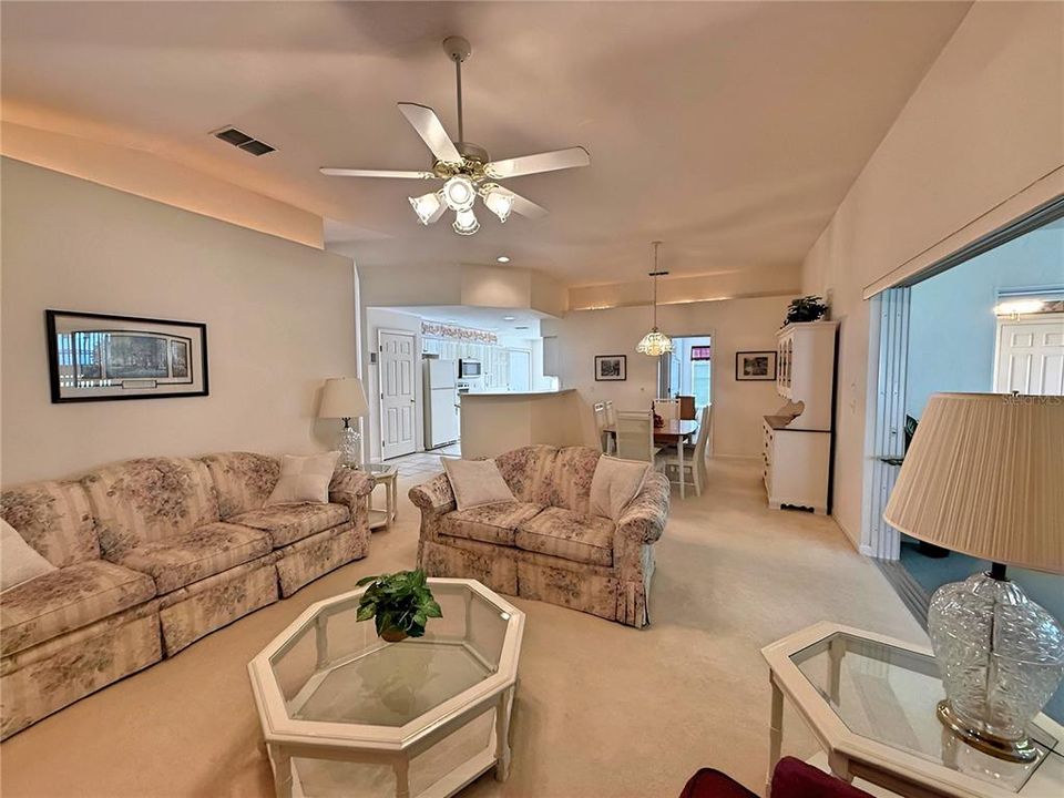 For Sale: $289,000 (3 beds, 2 baths, 1685 Square Feet)