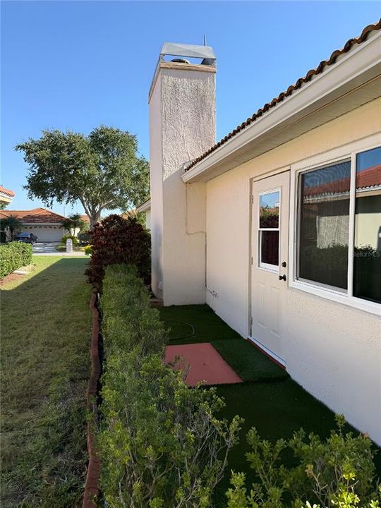 For Sale: $289,000 (3 beds, 2 baths, 1685 Square Feet)