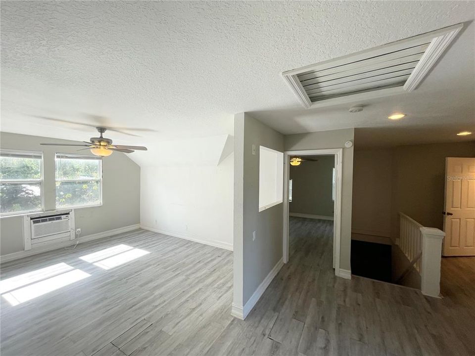 En Renta: $1,600 (2 camas, 1 baños, 900 Pies cuadrados)