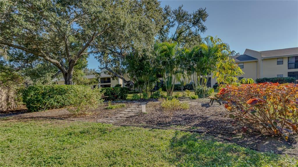 合同活跃: $144,990 (1 贝兹, 1 浴室, 640 平方英尺)