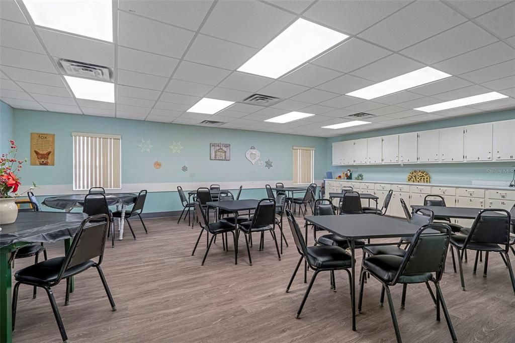 待售: $189,000 (2 贝兹, 2 浴室, 1144 平方英尺)