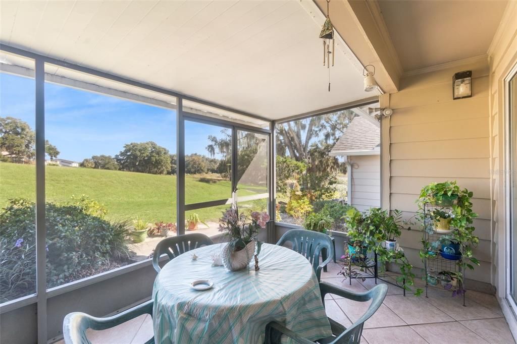 待售: $194,990 (2 贝兹, 2 浴室, 965 平方英尺)