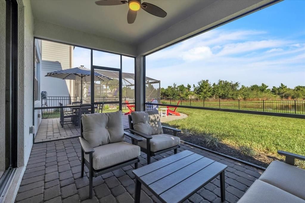 En Venta: $549,900 (4 camas, 3 baños, 2208 Pies cuadrados)