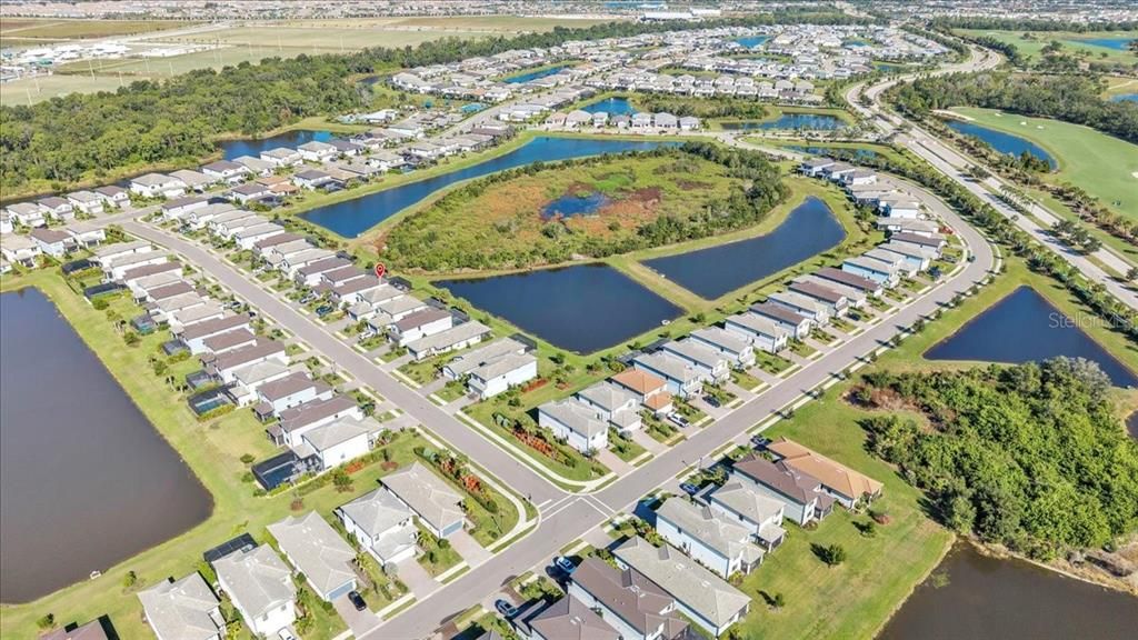 En Venta: $549,900 (4 camas, 3 baños, 2208 Pies cuadrados)