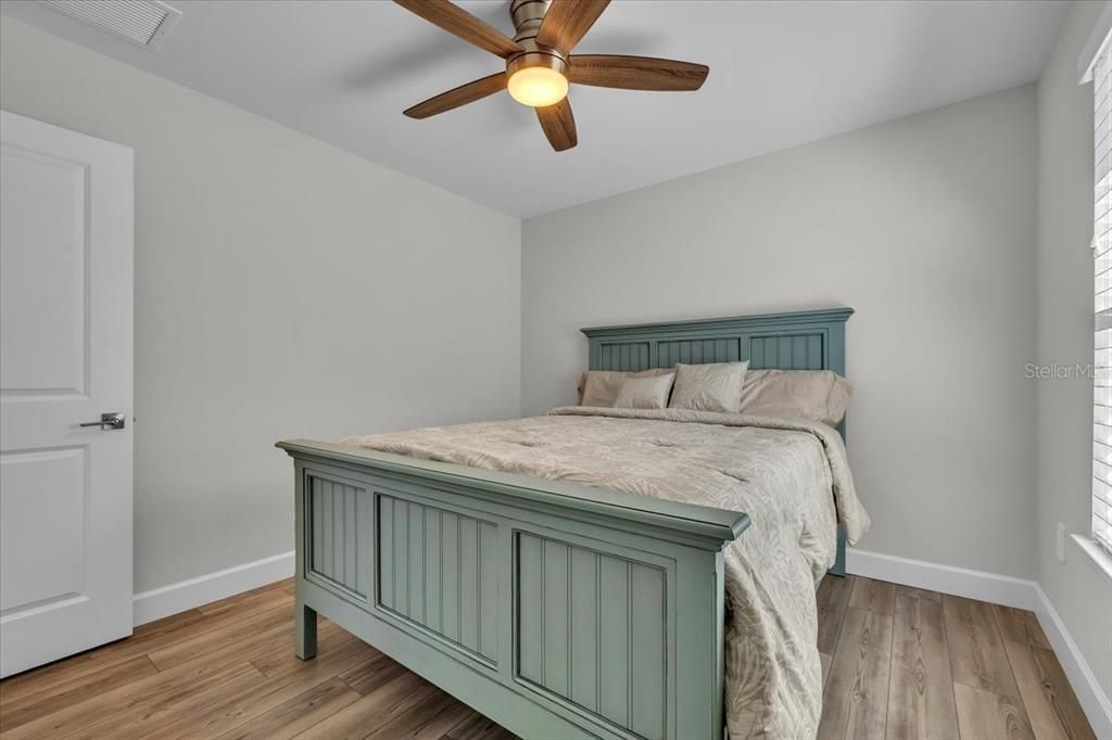 En Venta: $549,900 (4 camas, 3 baños, 2208 Pies cuadrados)