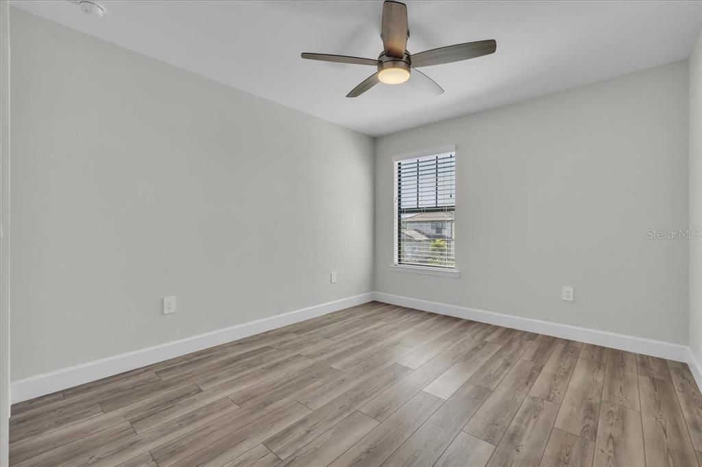 En Venta: $549,900 (4 camas, 3 baños, 2208 Pies cuadrados)