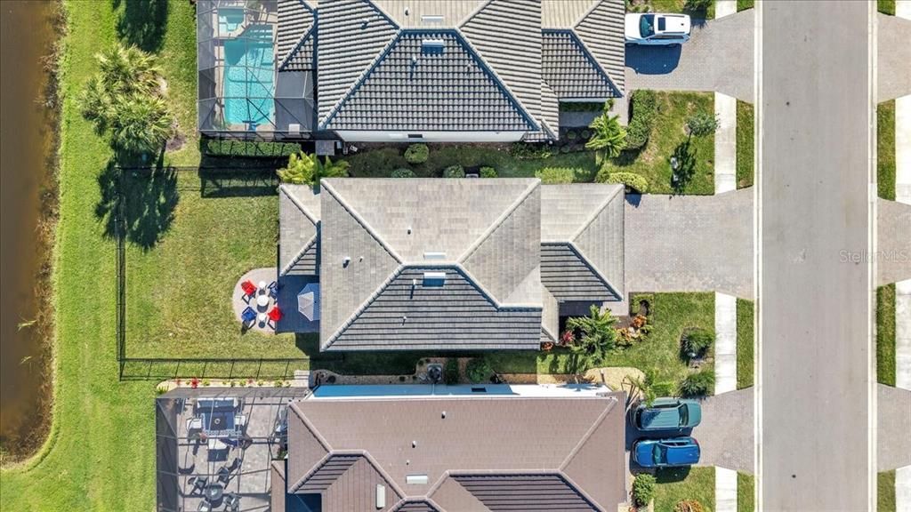 En Venta: $549,900 (4 camas, 3 baños, 2208 Pies cuadrados)