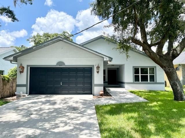 For Rent: $3,150 (4 beds, 2 baths, 1911 Square Feet)