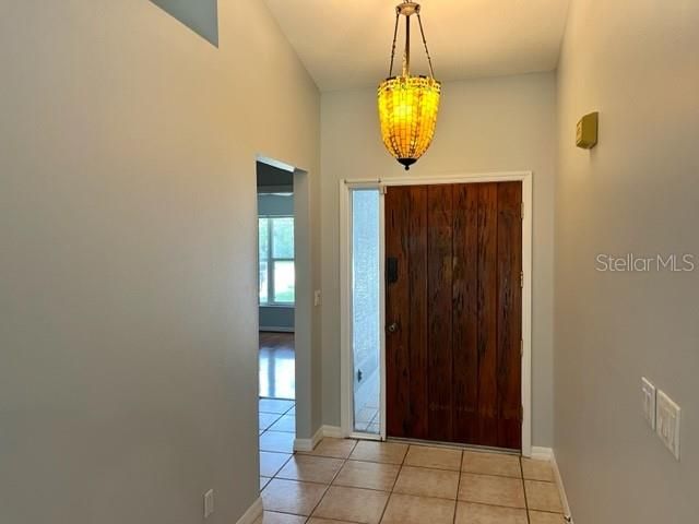 For Rent: $3,150 (4 beds, 2 baths, 1911 Square Feet)