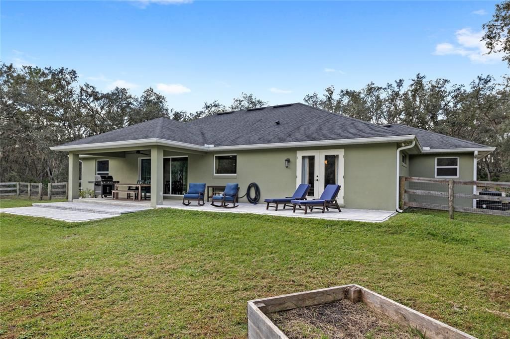 На продажу: $775,000 (3 спален, 2 ванн, 2455 Квадратных фут)