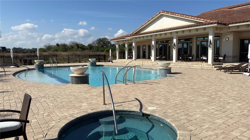 待售: $149,900 (0.16 acres)