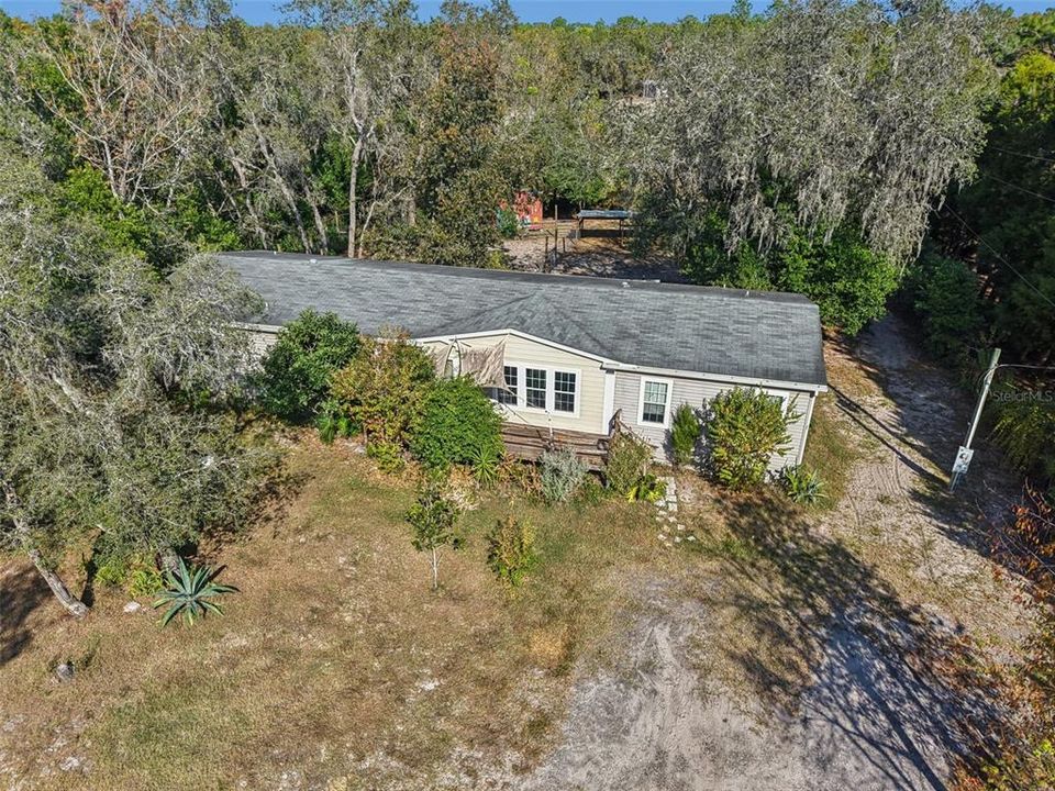 合同活跃: $299,000 (4 贝兹, 3 浴室, 2052 平方英尺)