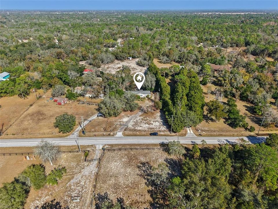 合同活跃: $299,000 (4 贝兹, 3 浴室, 2052 平方英尺)