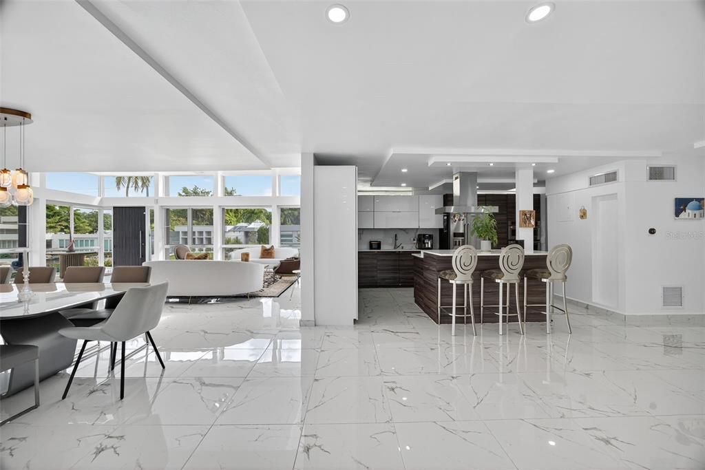 На продажу: $2,250,000 (4 спален, 4 ванн, 3664 Квадратных фут)