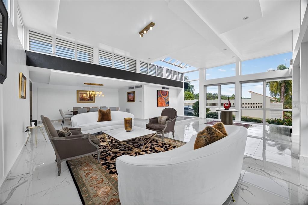 На продажу: $2,250,000 (4 спален, 4 ванн, 3664 Квадратных фут)