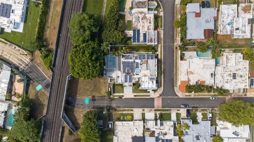 На продажу: $2,250,000 (4 спален, 4 ванн, 3664 Квадратных фут)