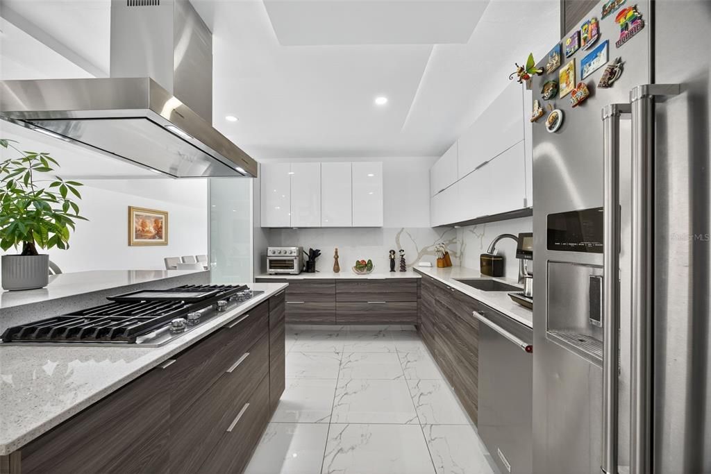 На продажу: $2,250,000 (4 спален, 4 ванн, 3664 Квадратных фут)