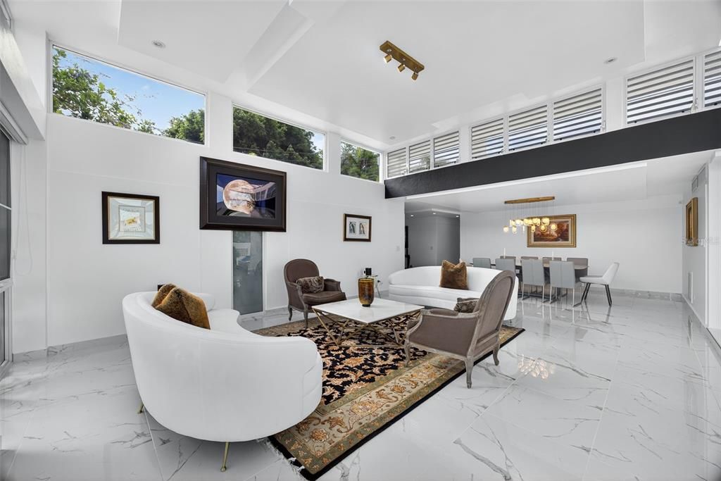 На продажу: $2,250,000 (4 спален, 4 ванн, 3664 Квадратных фут)