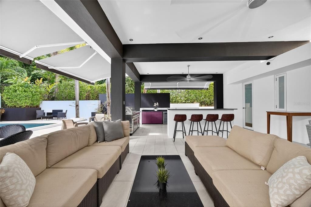 На продажу: $2,250,000 (4 спален, 4 ванн, 3664 Квадратных фут)