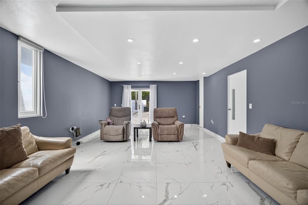 На продажу: $2,250,000 (4 спален, 4 ванн, 3664 Квадратных фут)