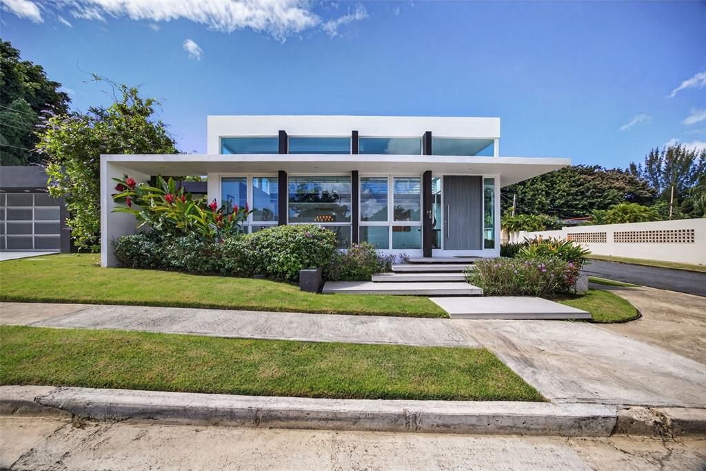 На продажу: $2,250,000 (4 спален, 4 ванн, 3664 Квадратных фут)