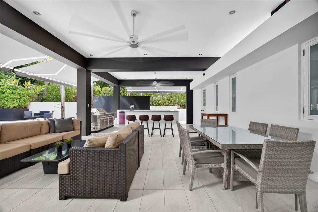 На продажу: $2,250,000 (4 спален, 4 ванн, 3664 Квадратных фут)