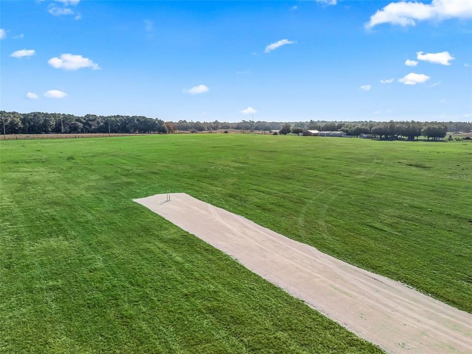 На продажу: $320,000 (10.15 acres)