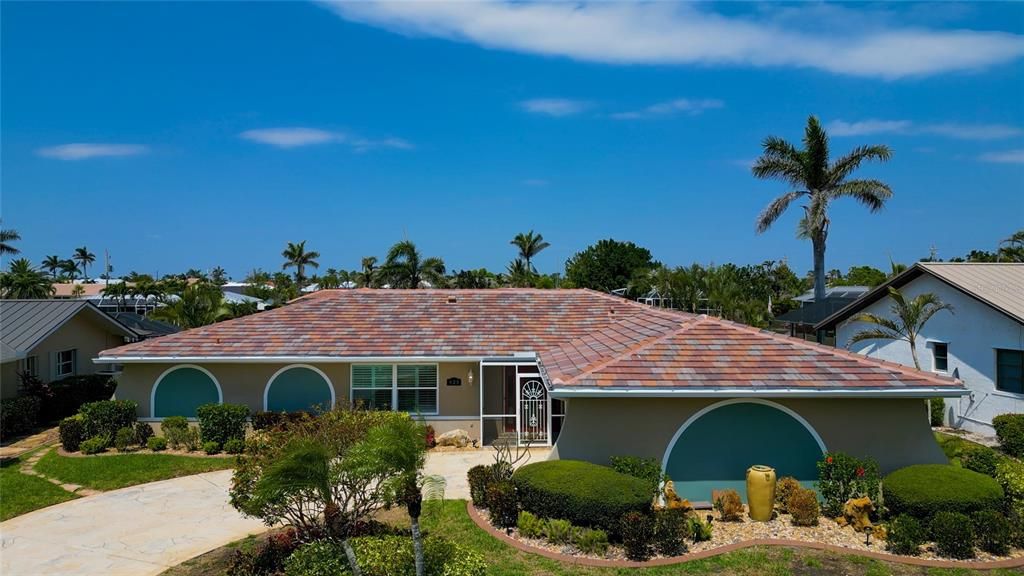 For Sale: $659,900 (3 beds, 2 baths, 1822 Square Feet)