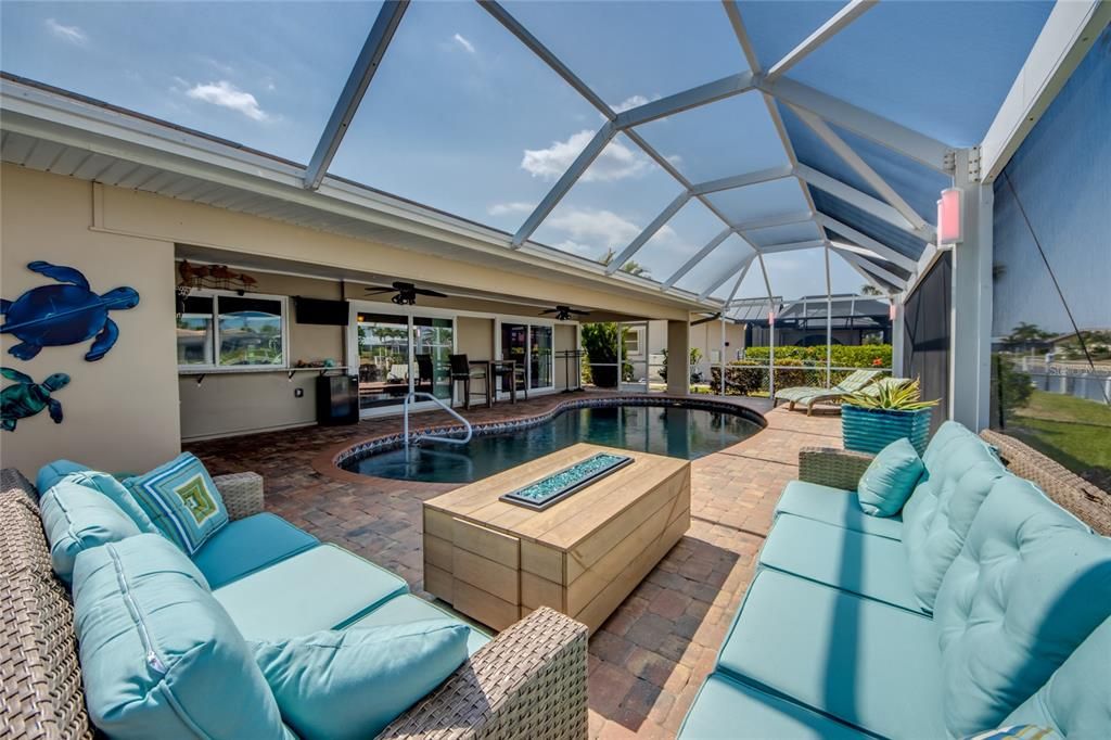 For Sale: $659,900 (3 beds, 2 baths, 1822 Square Feet)