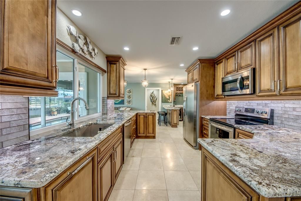 For Sale: $659,900 (3 beds, 2 baths, 1822 Square Feet)