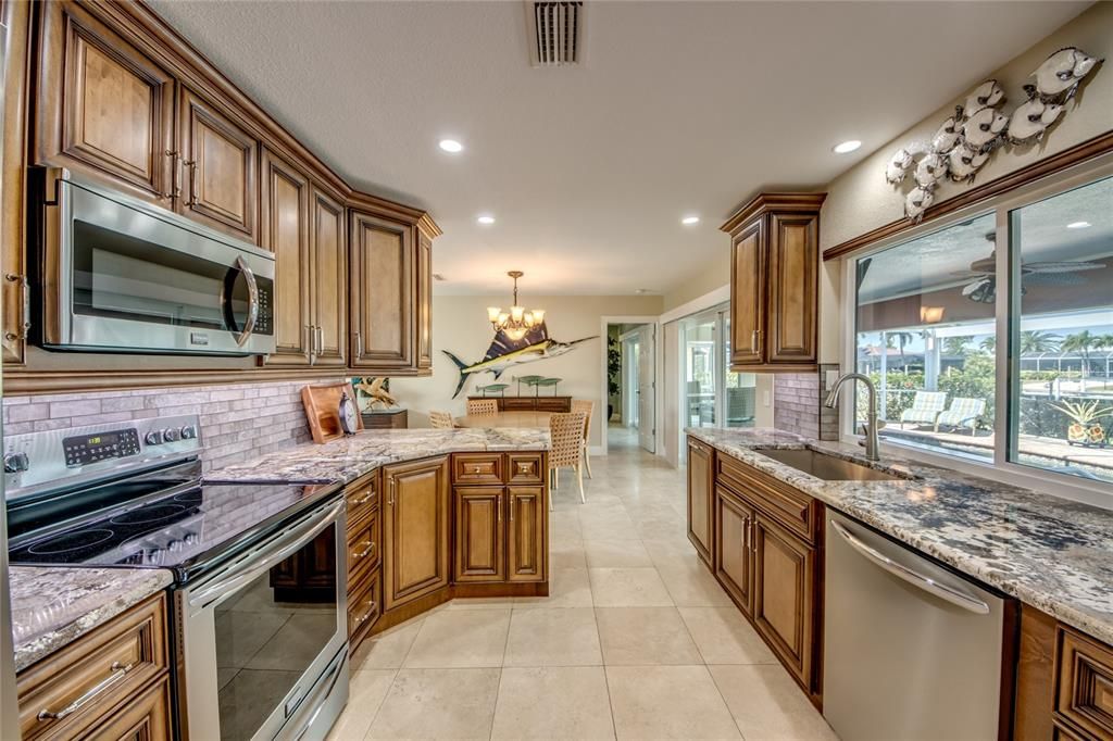 For Sale: $659,900 (3 beds, 2 baths, 1822 Square Feet)