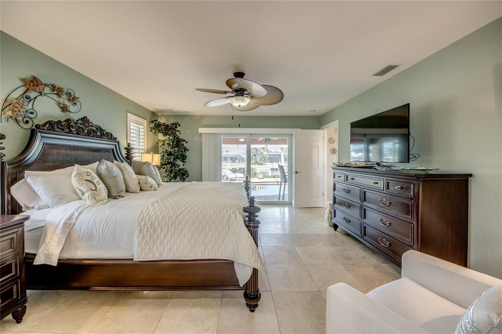 For Sale: $659,900 (3 beds, 2 baths, 1822 Square Feet)