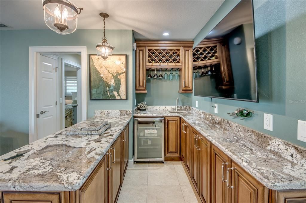 For Sale: $659,900 (3 beds, 2 baths, 1822 Square Feet)