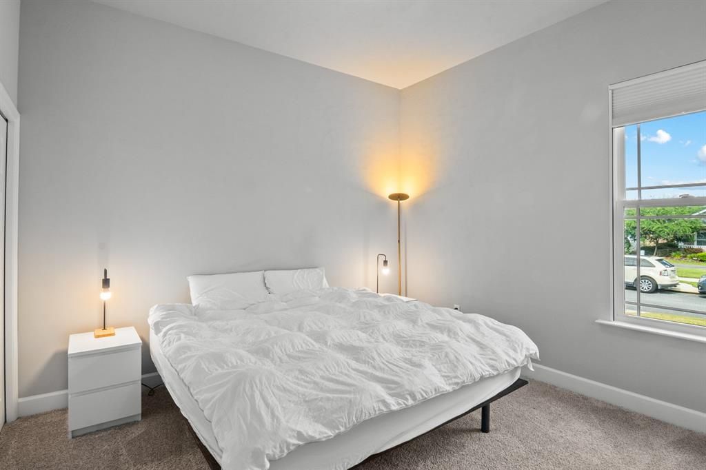 出租: $3,200 (4 贝兹, 3 浴室, 2348 平方英尺)