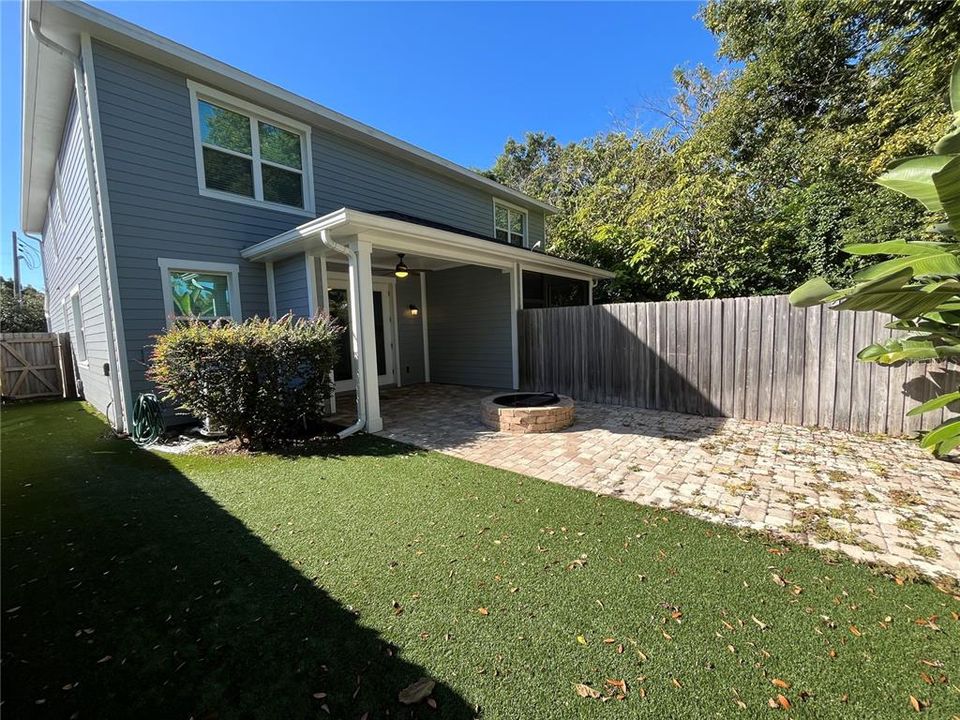 For Rent: $2,867 (3 beds, 2 baths, 1747 Square Feet)