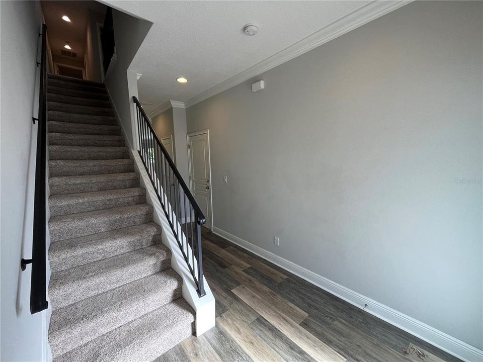 For Rent: $2,867 (3 beds, 2 baths, 1747 Square Feet)