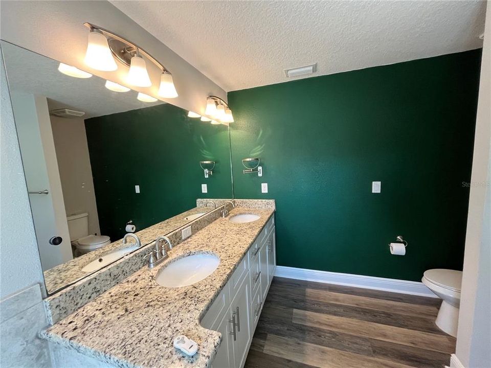 For Rent: $2,867 (3 beds, 2 baths, 1747 Square Feet)