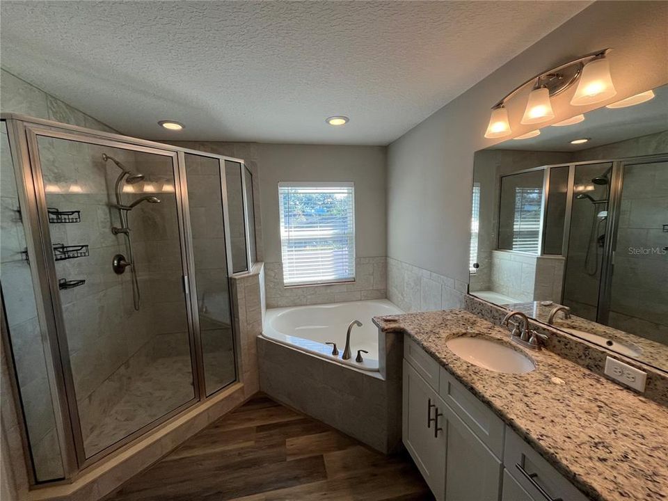 For Rent: $2,867 (3 beds, 2 baths, 1747 Square Feet)