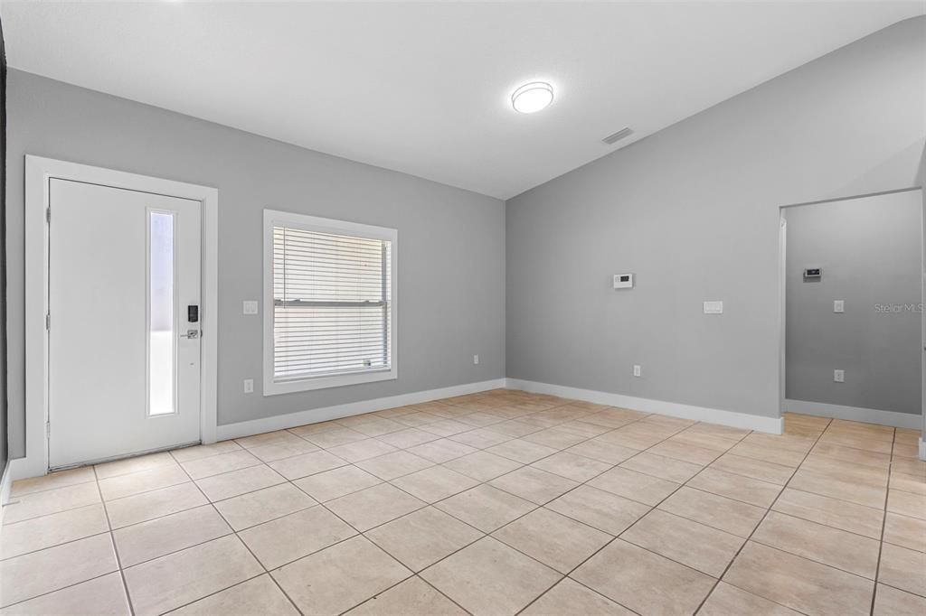 En Venta: $315,000 (3 camas, 2 baños, 1271 Pies cuadrados)