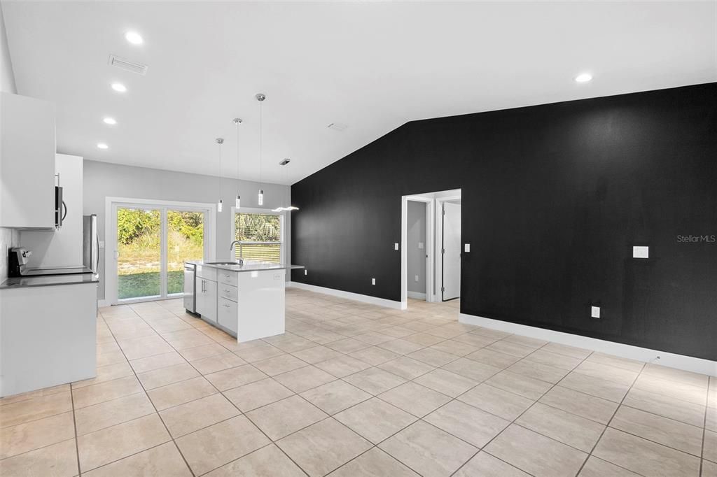 En Venta: $315,000 (3 camas, 2 baños, 1271 Pies cuadrados)