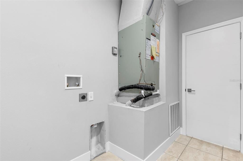 En Venta: $315,000 (3 camas, 2 baños, 1271 Pies cuadrados)