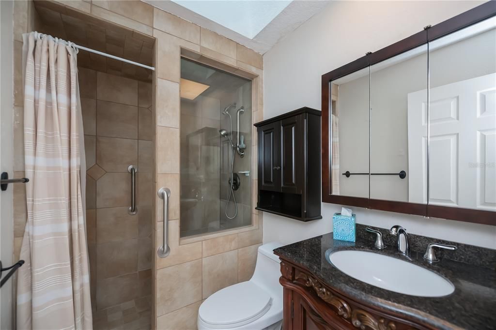 待售: $250,000 (3 贝兹, 2 浴室, 1786 平方英尺)