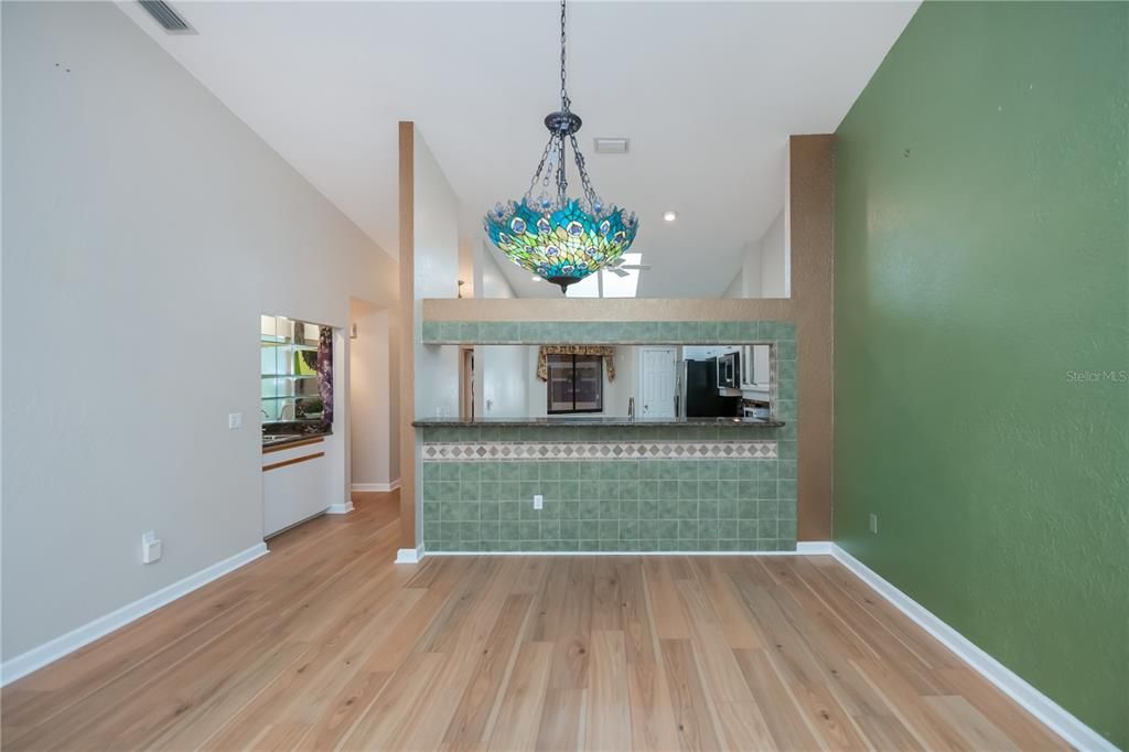 待售: $250,000 (3 贝兹, 2 浴室, 1786 平方英尺)