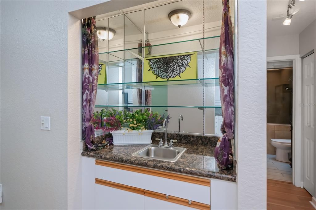 待售: $250,000 (3 贝兹, 2 浴室, 1786 平方英尺)